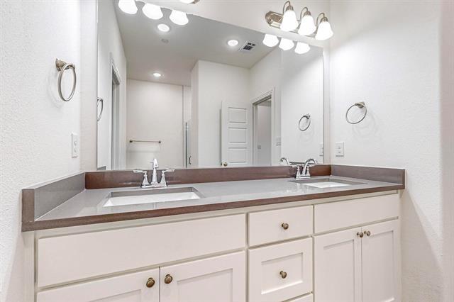 Building Photo - 329 Mule Deer Mews