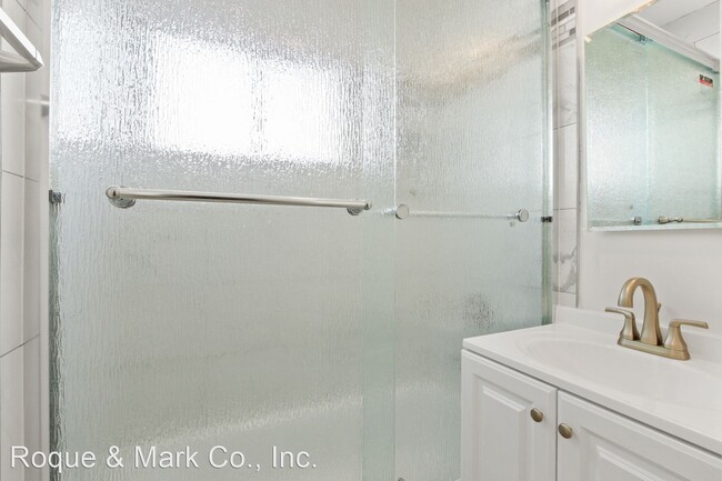 Building Photo - 2 br, 1 bath Apartment - 1824 16th Street ...