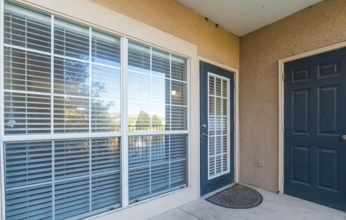 Private balcony with storage - 10961 Burnt Mill Rd
