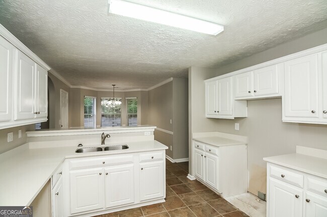 Building Photo - 11771 Fairway Overlook
