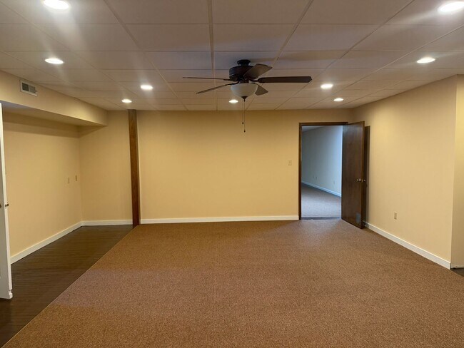 Building Photo - 2202 Hollins Mill Rd