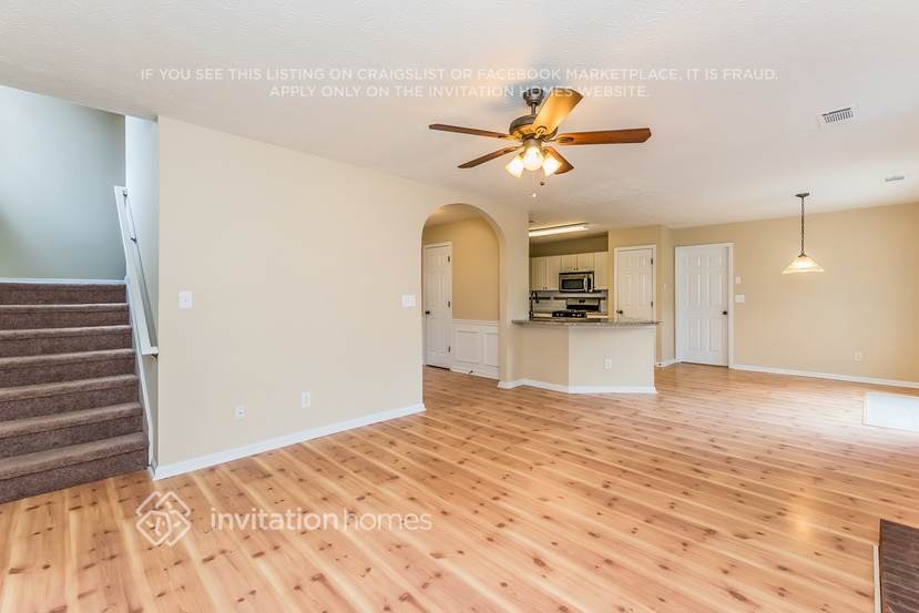 Building Photo - 1040 Deer Hollow Dr