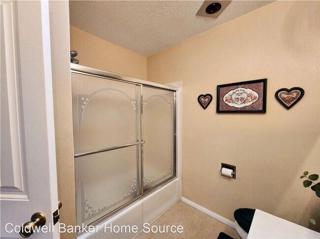 Building Photo - 3 br, 2 bath House - 27535 Lakeview Dr. #45