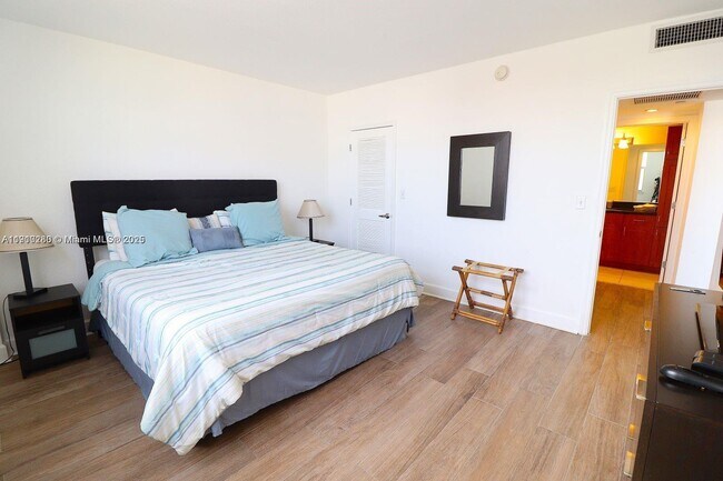 Building Photo - 401 69th St