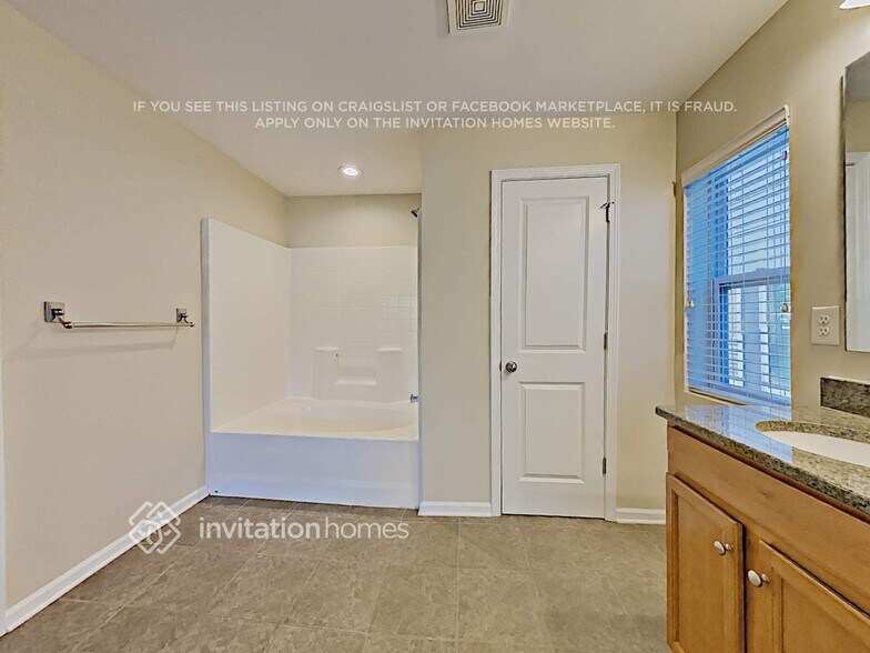 Building Photo - 19025 Park Terrace Ln