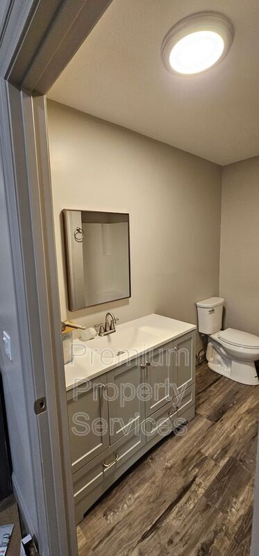 Building Photo - 2208 8th St