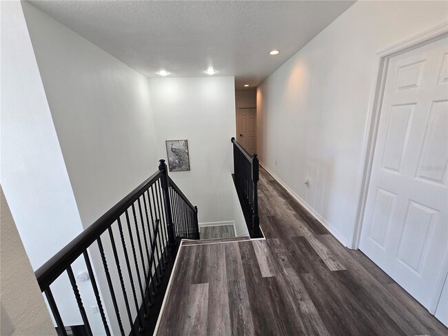 Building Photo - 8111 Santa Rosa Ct