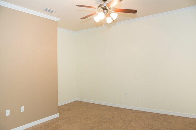 Building Photo - 1496 Bentley Cir
