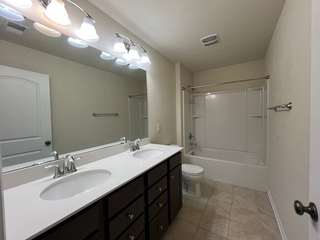 Building Photo - 105 Wando View Way