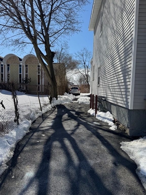 Building Photo - 166 Winter St