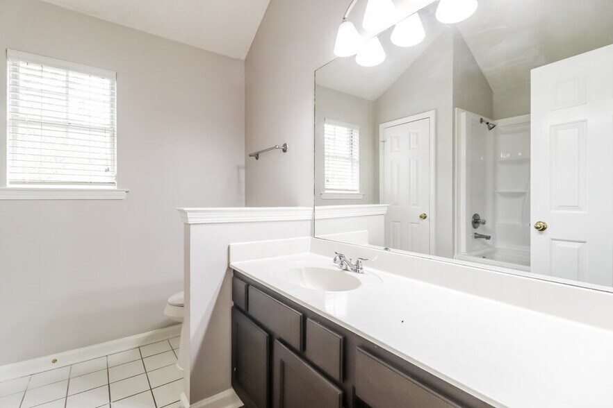 Building Photo - 9309 Garden Woods Cove