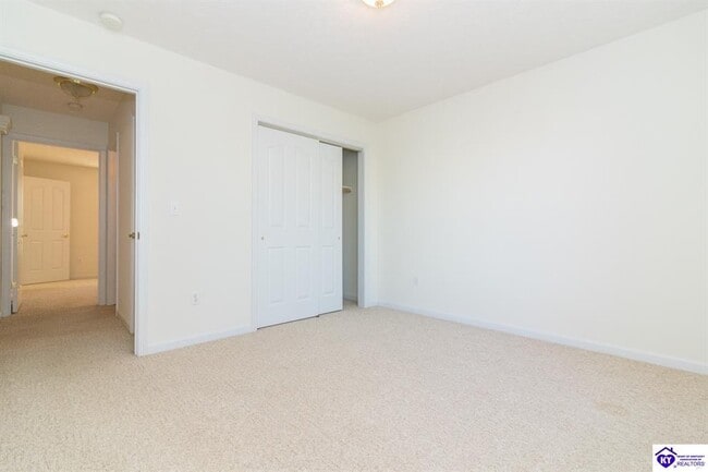 Building Photo - 318 Emmaus Cir