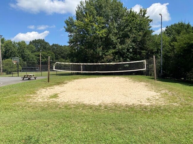 Building Photo - 4 Bedroom South Charlotte Home!