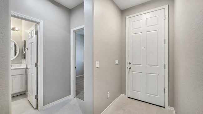 Building Photo - Enjoy the incredible amenities at Estrella Mountain Ranch!