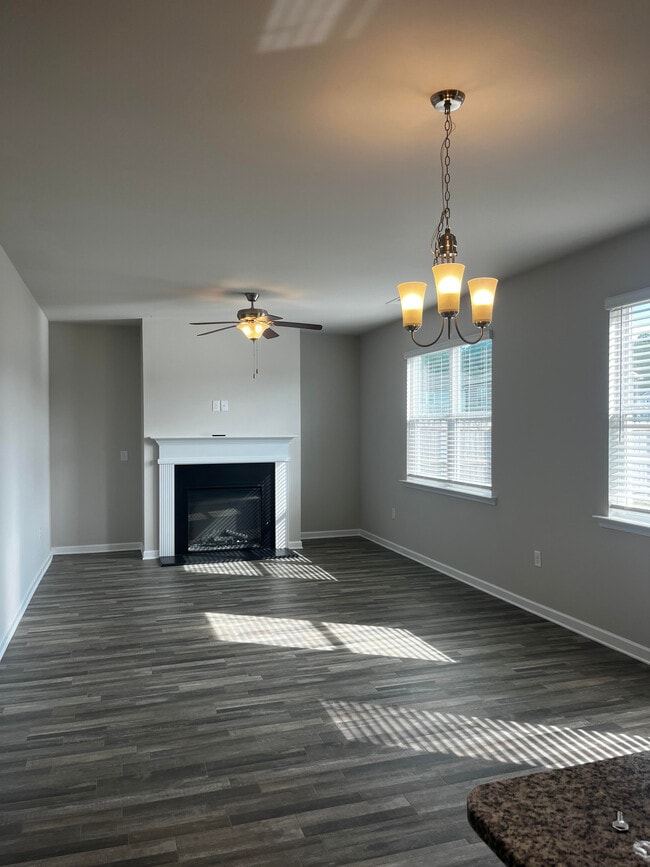 Building Photo - 7522 Congregation St