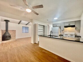 Building Photo - 1118/1120 Hazelton