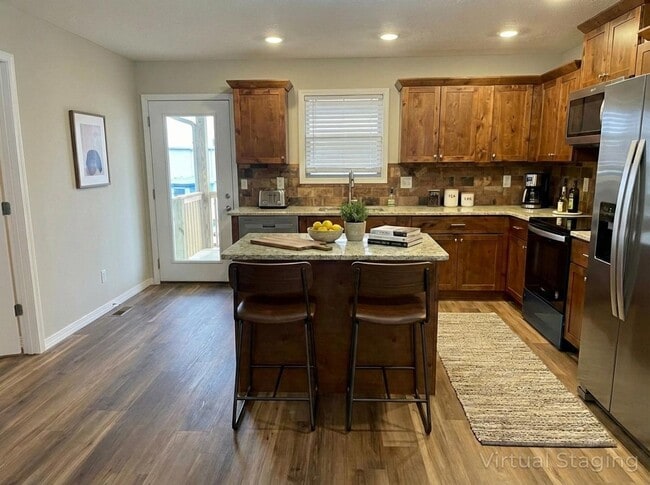 Building Photo - New Never Occupied - Brand New 2 bedroom 2 bath Duplex in Kimberling City, MO