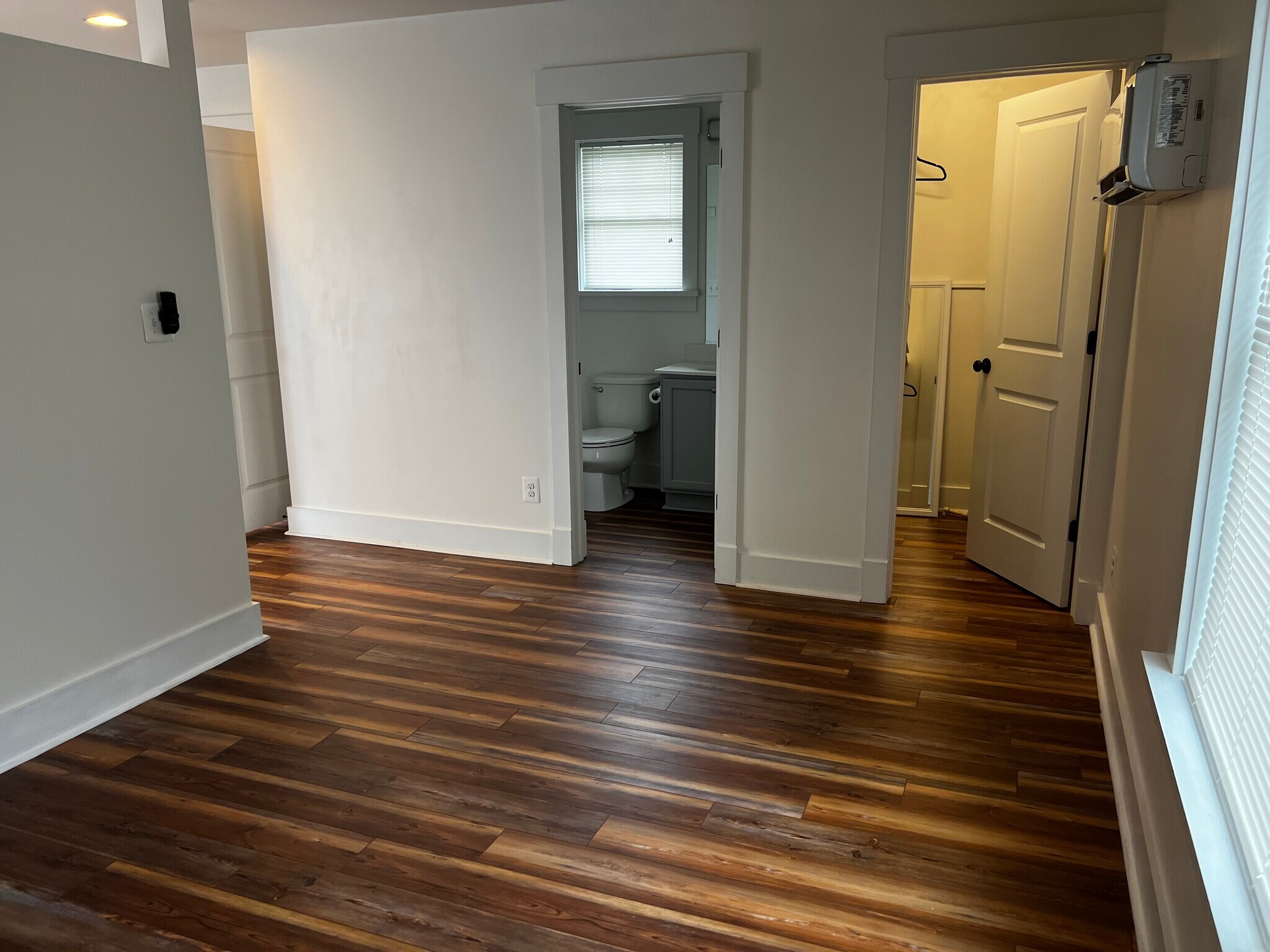 Building Photo - 116 Daisy Ln