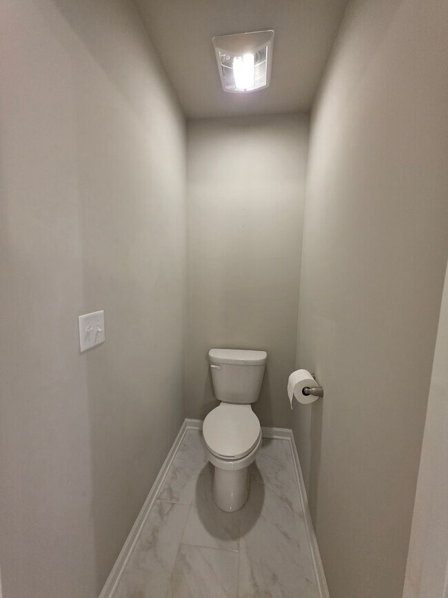 Building Photo - Move-In Ready Immaculate Townhome for Lease – Zoned for ALL Mt. Juliet Schools K–12