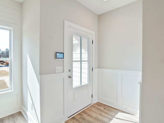 Building Photo - Charming Two-Level Home in The Village - COMING SOON!