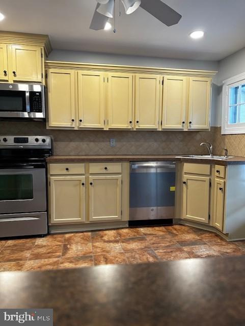 Building Photo - 1912 W 14th St