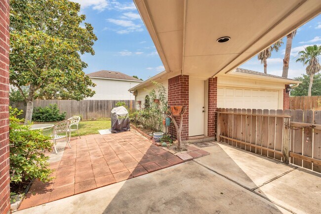 Building Photo - 2711 Sica Hollow Ln