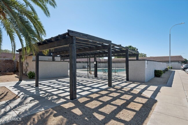 Building Photo - 9001 W Elm St