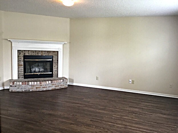 Building Photo - 14438 Banister Dr