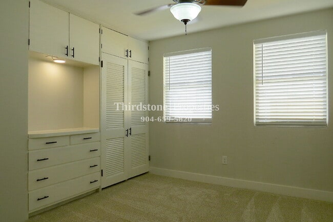 Building Photo - 2853 Lydia St