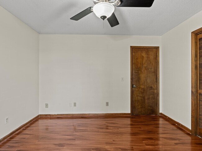 Building Photo - 115 Gaylor Dr