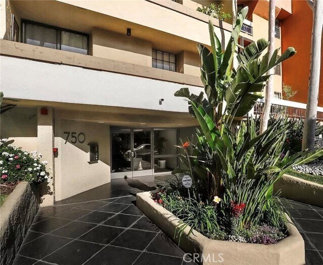 Building Photo - 750 Kings Rd