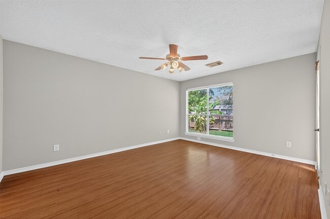 Building Photo - 2306 Lord Nelson Dr