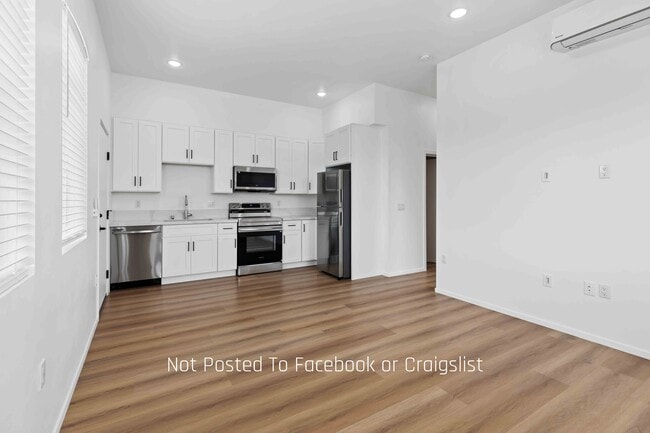 Building Photo - 2850 Nye St