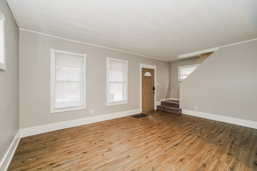 Building Photo - 514 Durango Dr