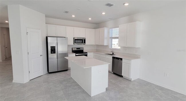 Building Photo - 636 Daring Dr