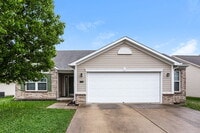 Building Photo - 5765 Arlington Dr