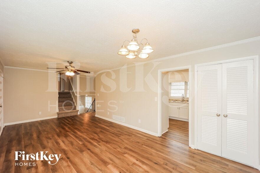 Building Photo - 347 Judy Dr