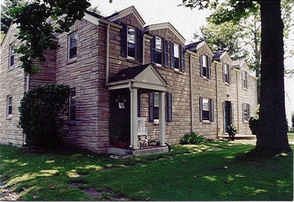 Building Photo - 1205 S Main St