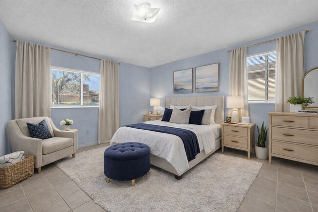 Building Photo - 5 bedrooms. Remodeled.Get ½ Off Your First Month’s Rent! Sign a lease and move in within 30 days—...