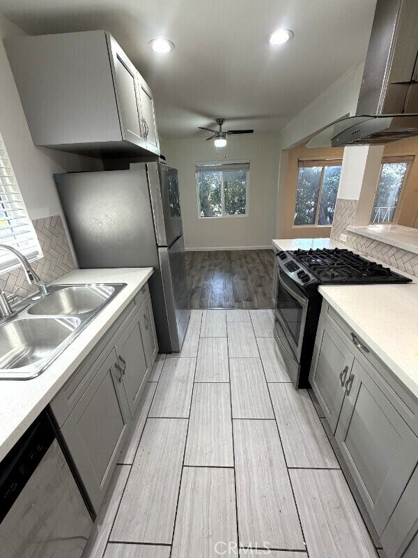 Building Photo - 1040 N Sierra Bonita Ave