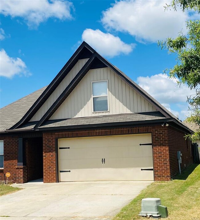 Building Photo - 6511 Ridgeview Ln