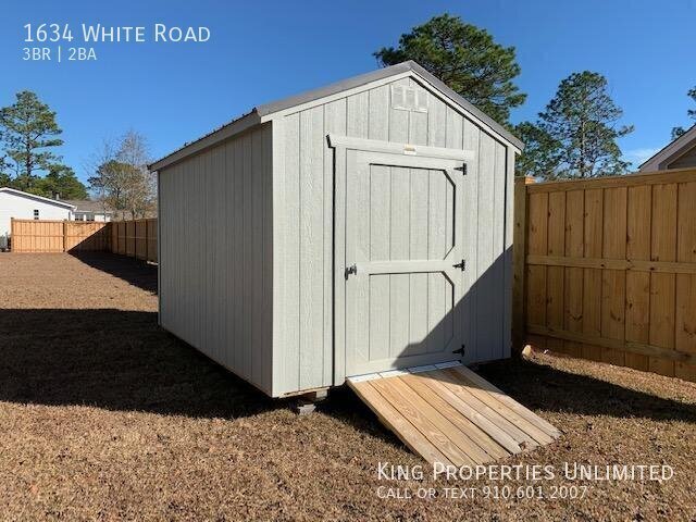 Building Photo - 1634 White Rd