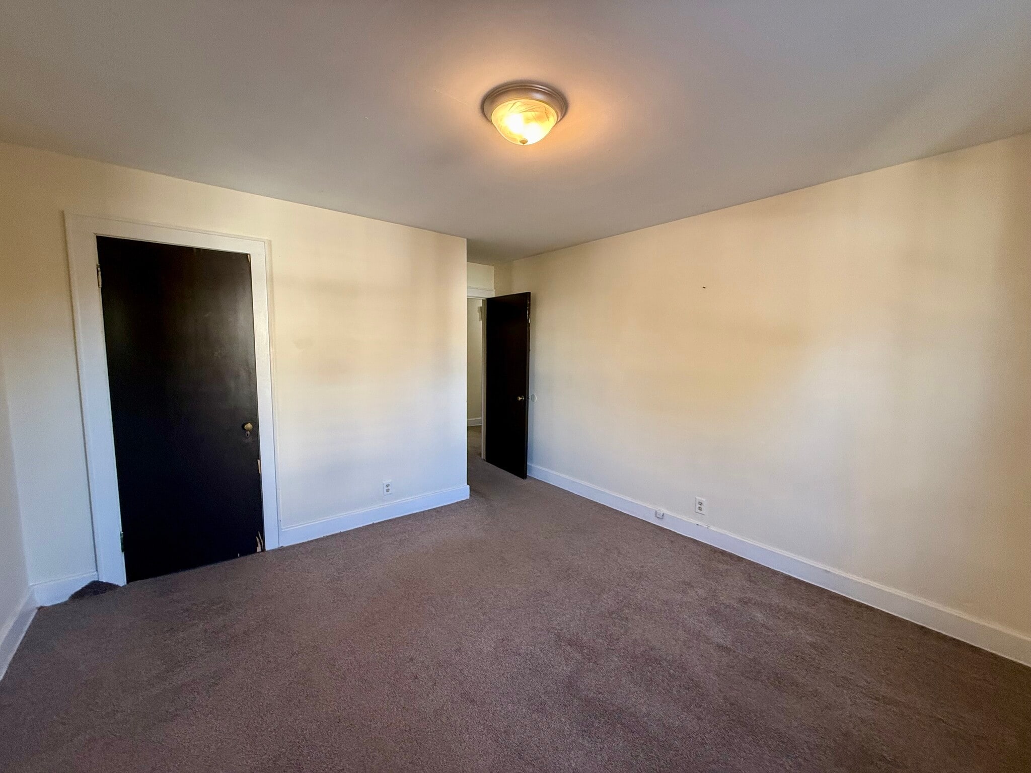 Building Photo - 17 2nd St