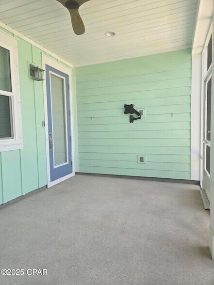 Building Photo - 8676 Coral Reef Wy