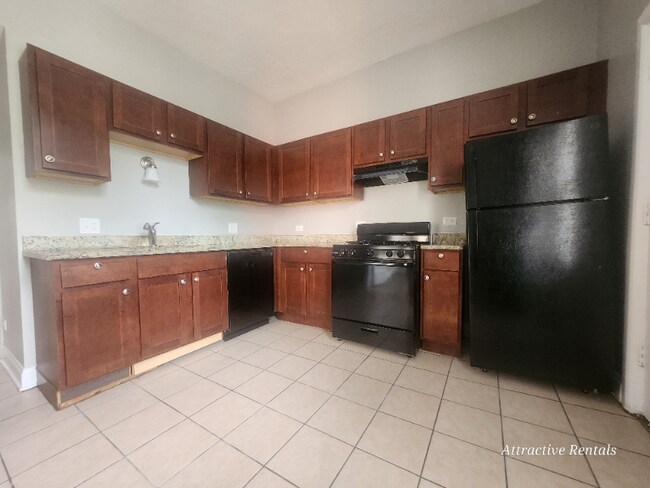 Building Photo - 6606 S Evans Ave