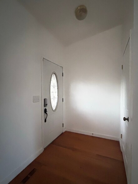 Building Photo - 6635 W 6635 S