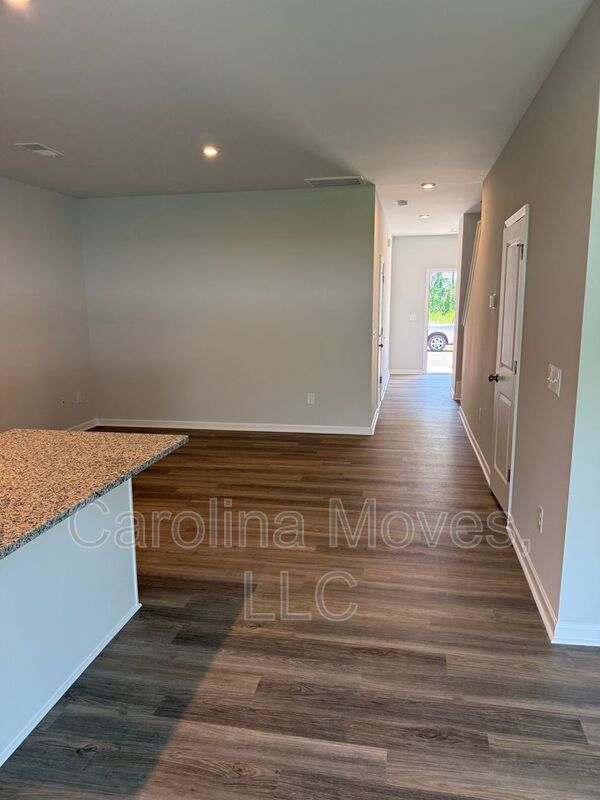 Building Photo - 179 Randwick Ln