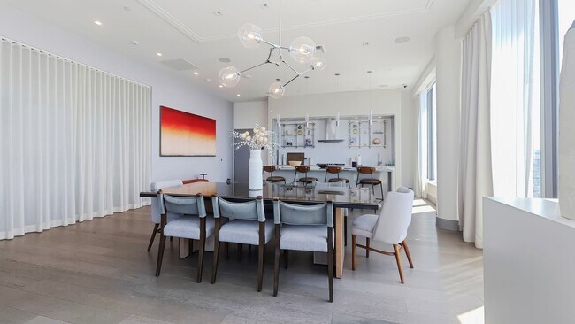 Building Photo - Luxury 1 Bed • 1 Bath at Spire Condominiums