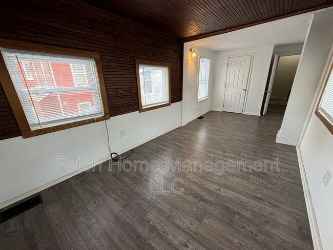 Building Photo - 138 Coral St
