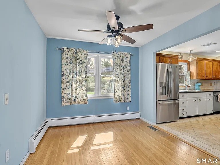 Building Photo - 20 Hill Farm Rd